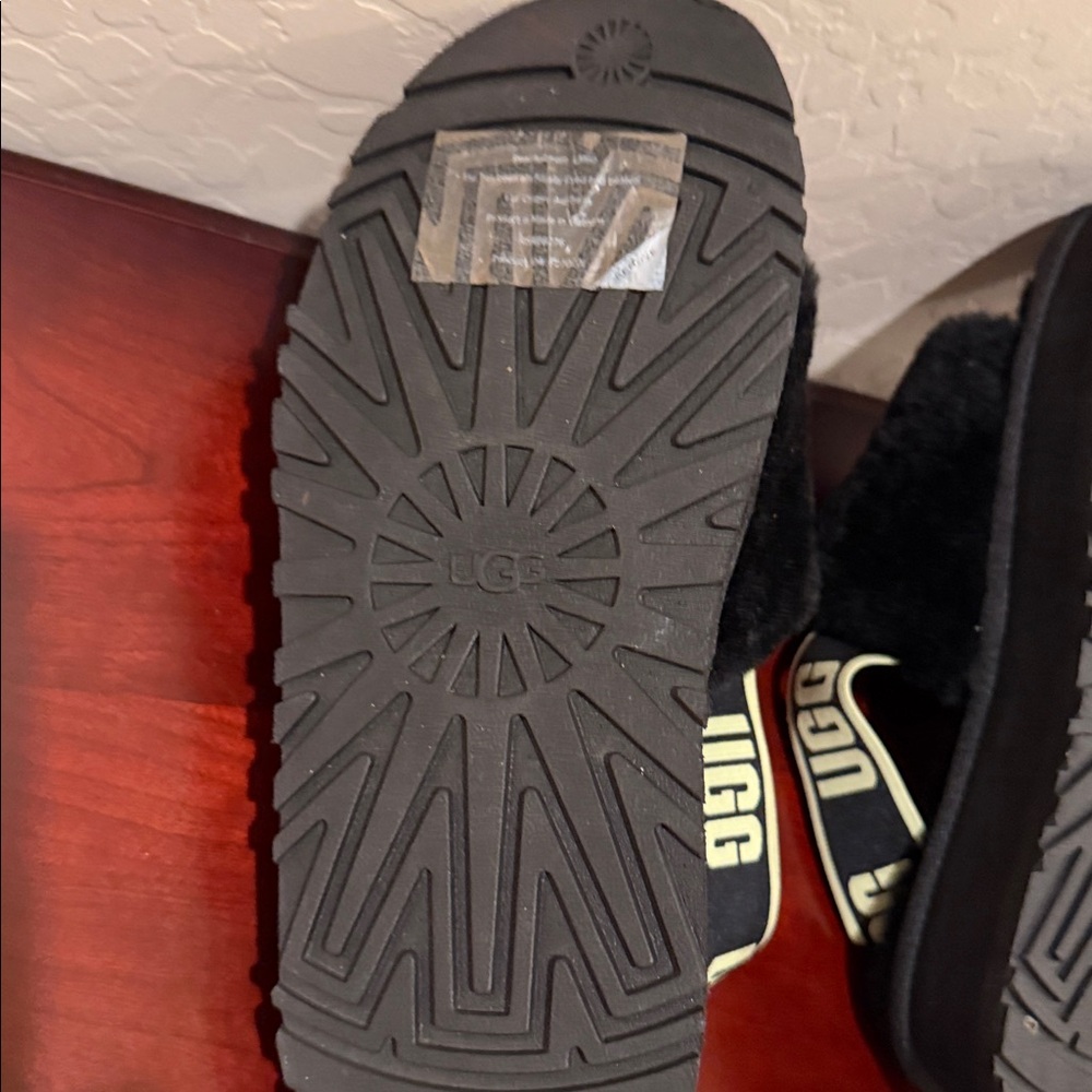 Ugg Fluff Yeah Disco Slides Black And Yellow Sz6 View 5